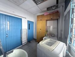 Owen Road (D8), Retail #613769171